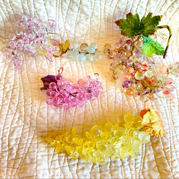 Vintage acrylic grapes bundle faceted